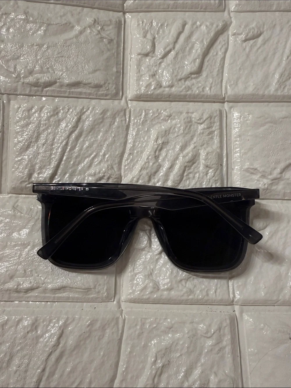 Gentle Monster Her Flatba Sunglasses